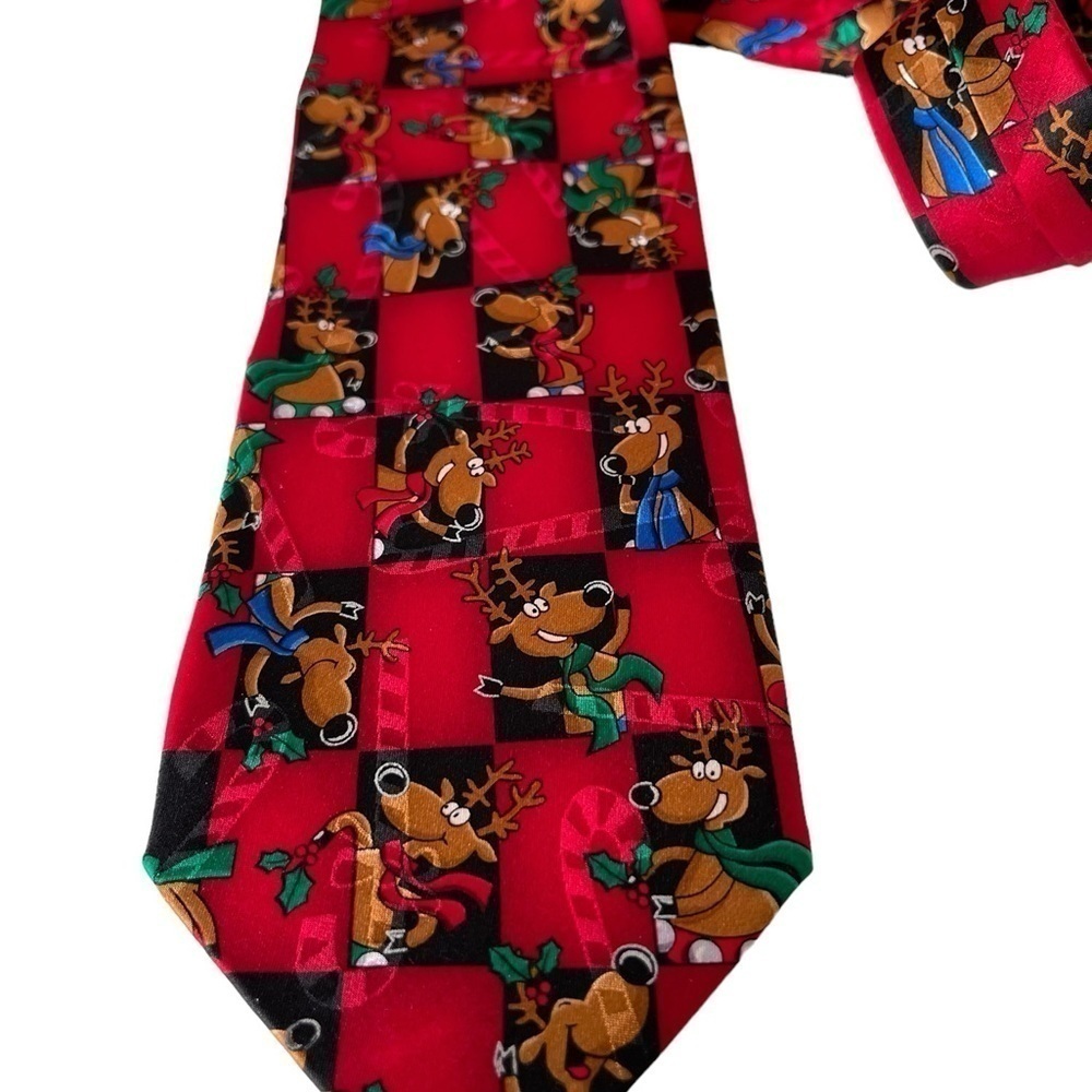 Yule Tie Greetings Tie by MMG Corp Hallmark licensing Reindeer with Scarves - Picture 7 of 10